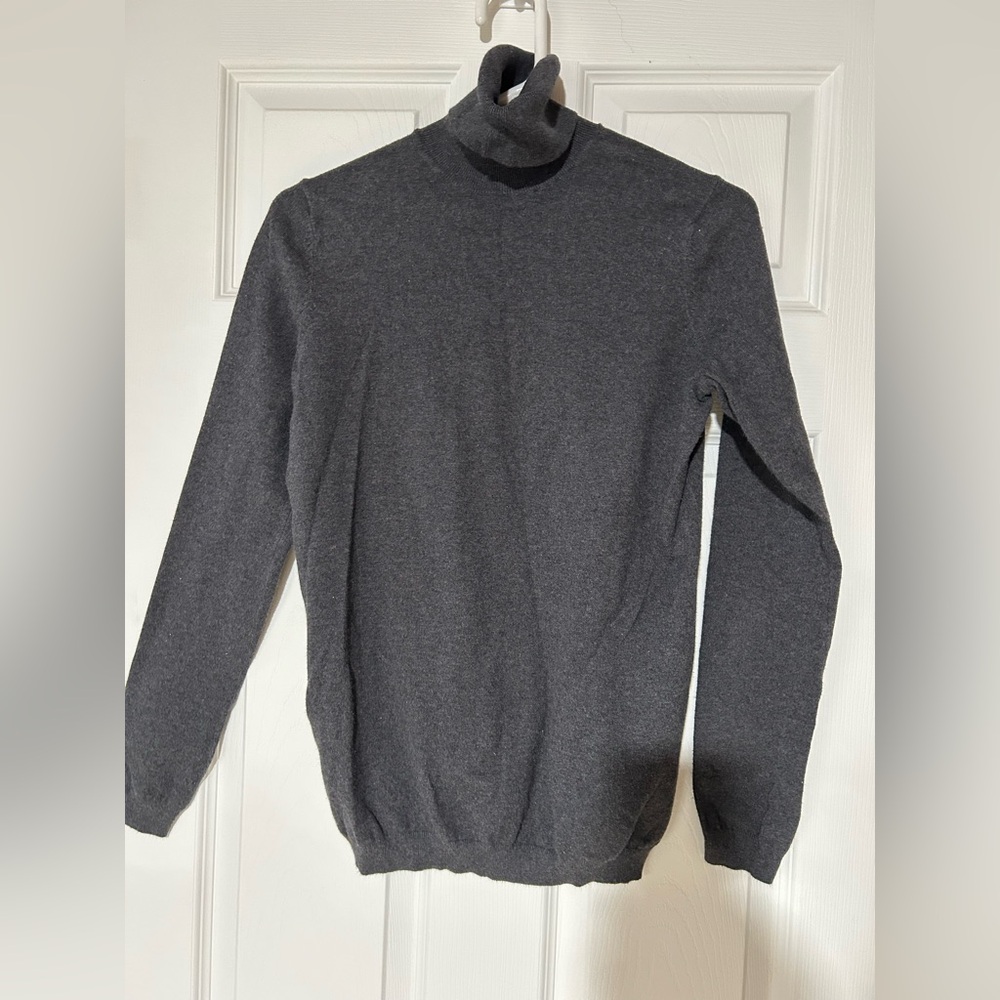 GAP Women's Charcoal Turtleneck Sweater